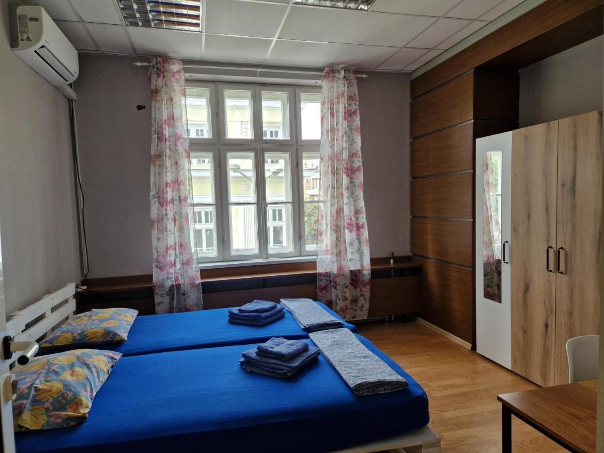Lambo'S Corner Varna - Guest Rooms Esterno foto