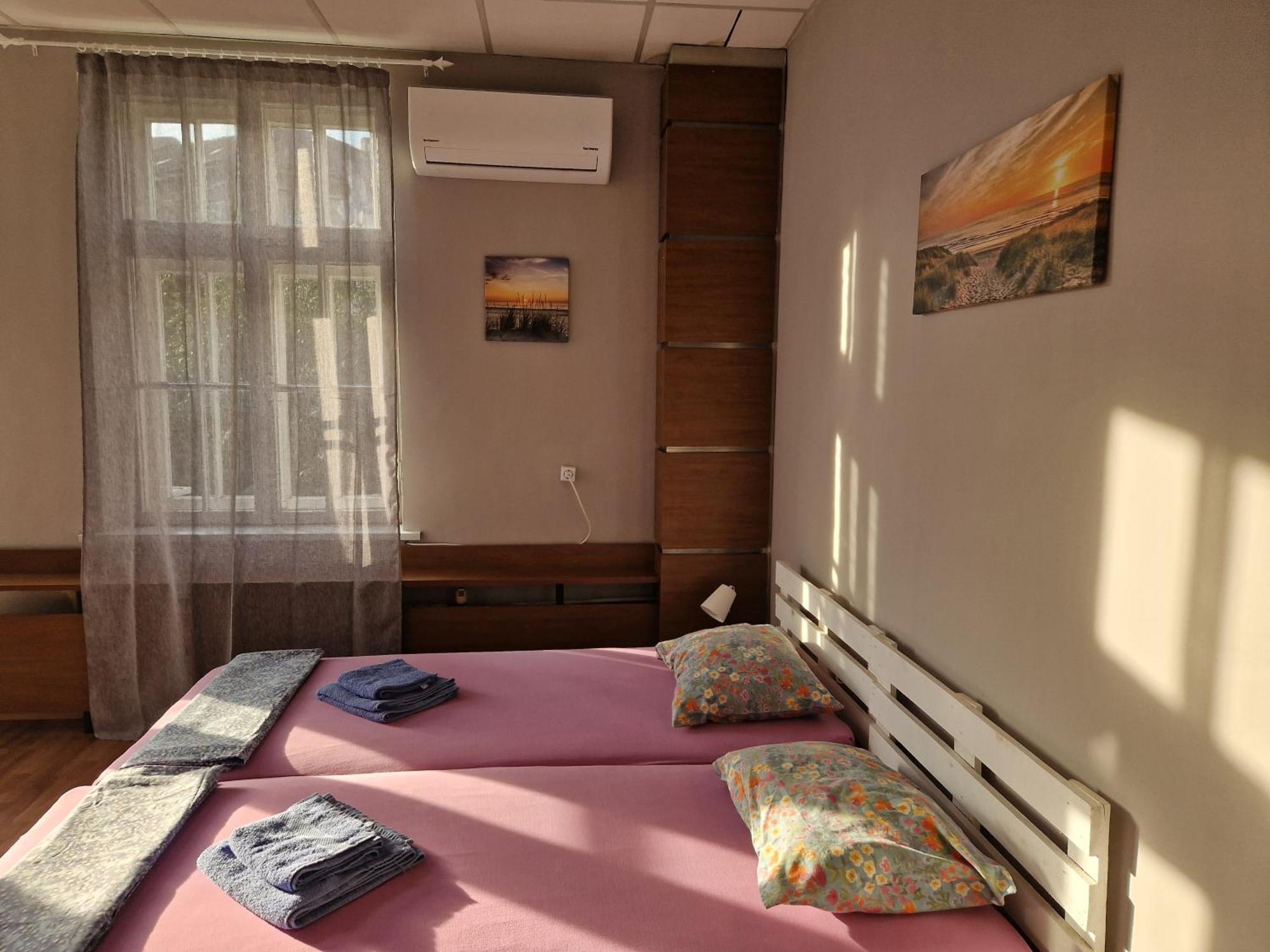 Lambo'S Corner Varna - Guest Rooms Esterno foto