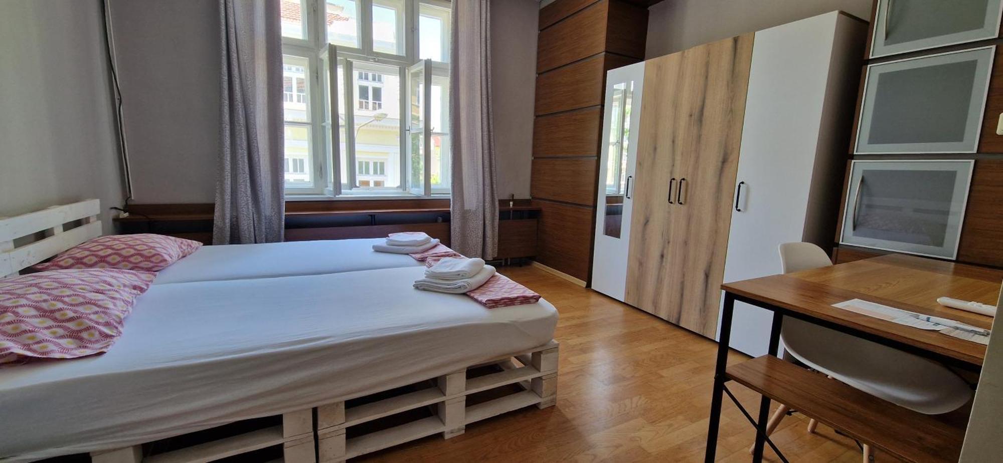 Lambo'S Corner Varna - Guest Rooms Esterno foto